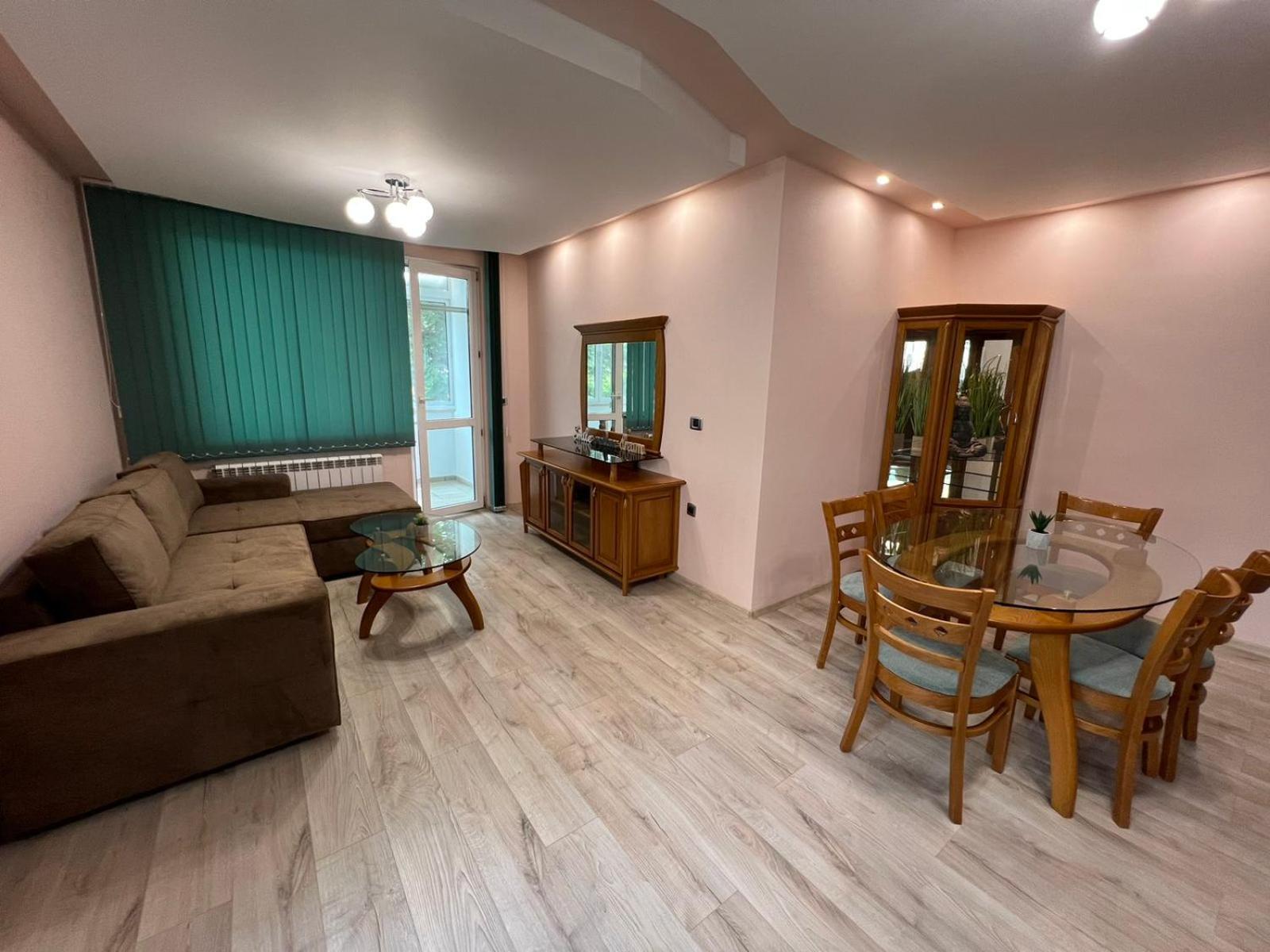 Апартамент За Гости Трапезица Мак Veliko Tărnovo Esterno foto